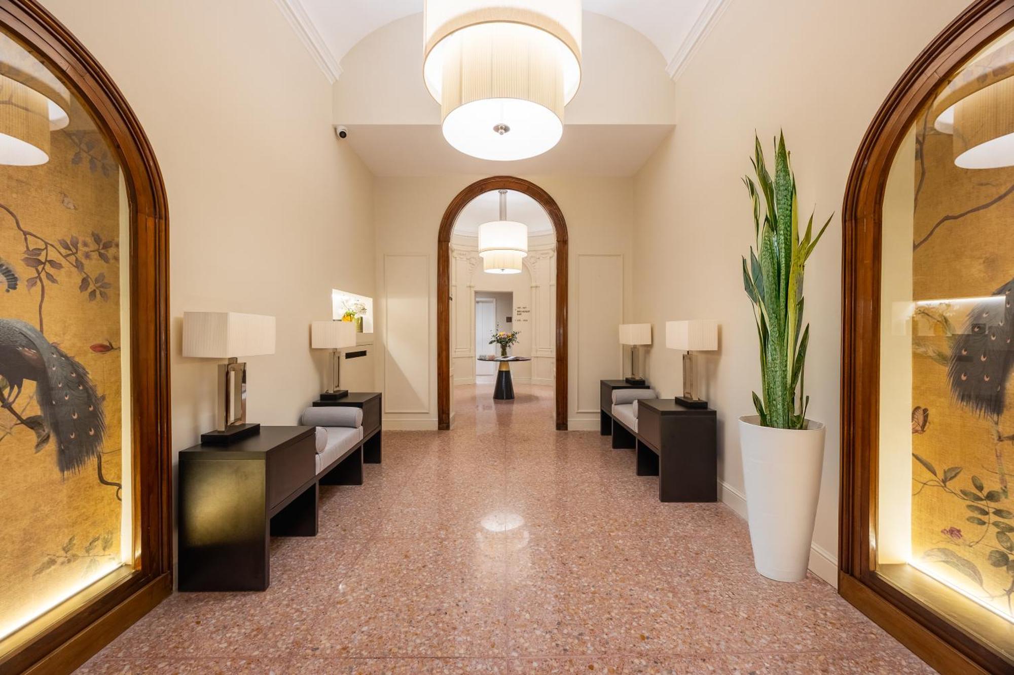 Bh Hotel — Foto’s 1